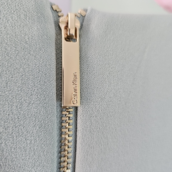 Calvin Klein Crew Neck Short Tulip Sleeve Solid Sheath Stretch Dress Sage Green - Picture 12 of 12